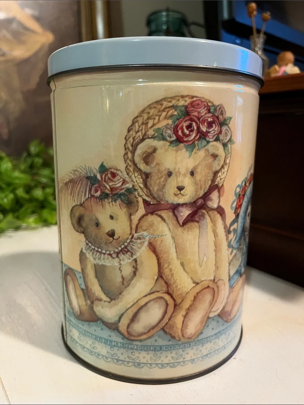 Vintage Tin Bears Fancy Lady’s / Babies Hats & Flowers - 1980’s  - Pastels